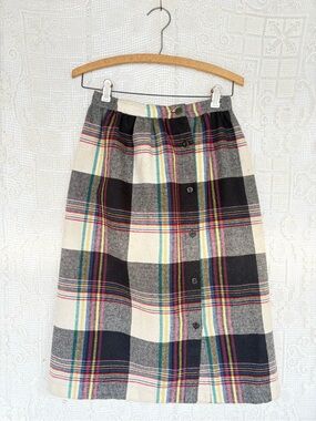 Vintage Union Made USA plaid Skirt Needs Dry Cleaned top button loose